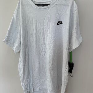 T-shirt nike